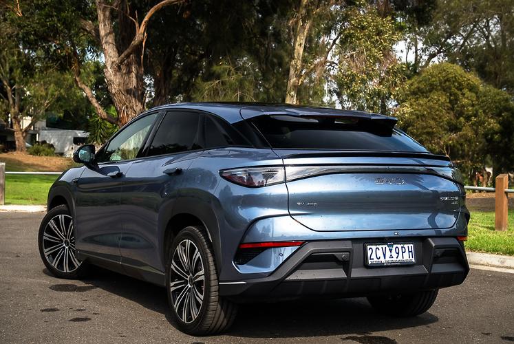 which car brands are dropping in Australian sales